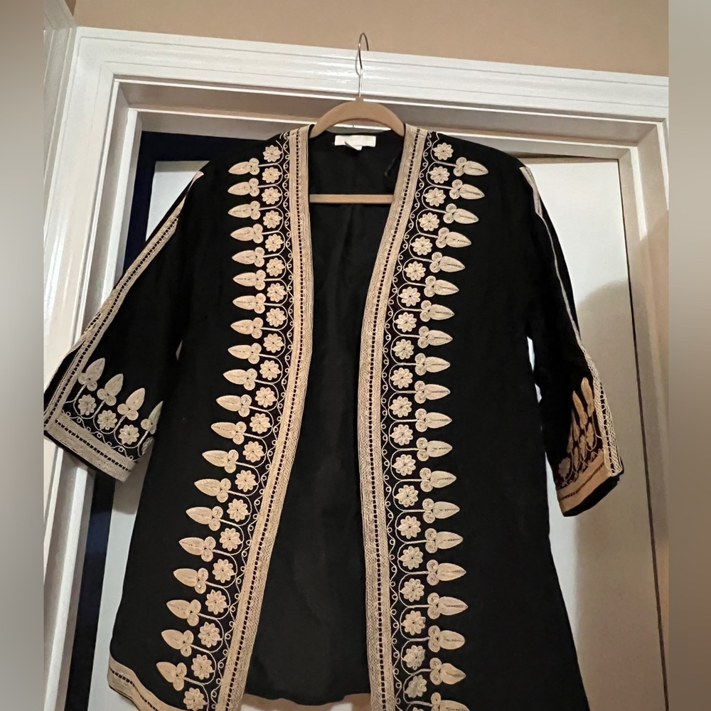 Blazer - Picture 2 of 3